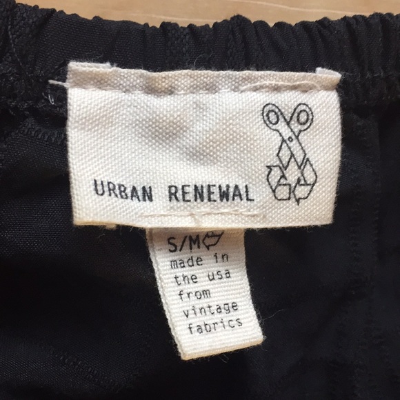 Urban renewal off the shoulder top - Picture 3 of 3